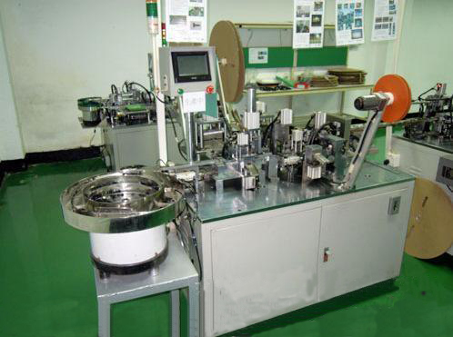 Automatic pin assembly machine